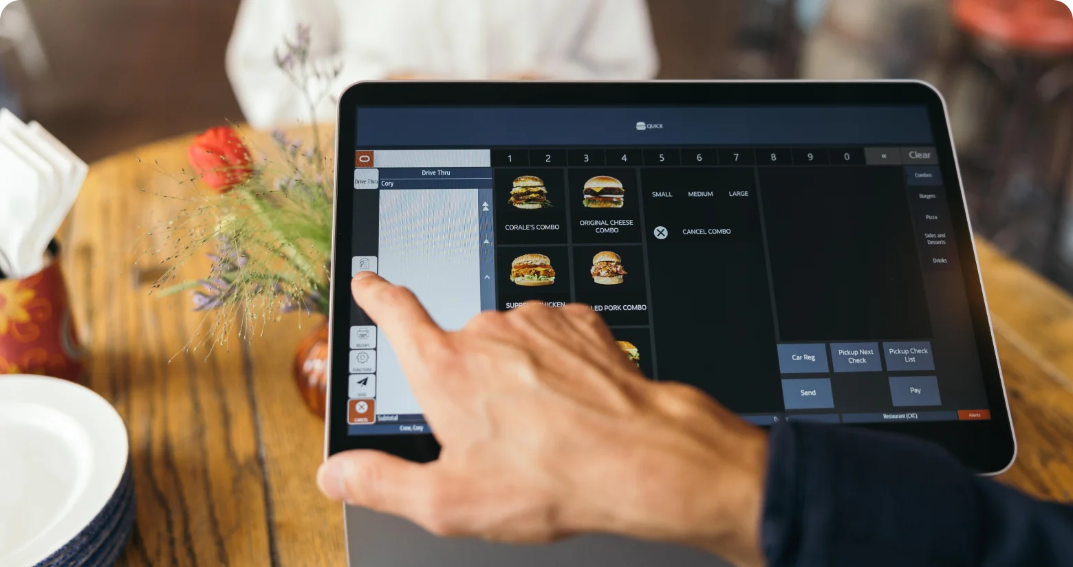 Protel POS sistemleri, global ölçekte yönetim sağlayan restoran adisyon programı