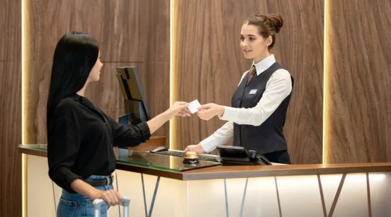 Otel İşletmelerinde Ön Büro Misafiri Nasıl Karşılamalıdır?